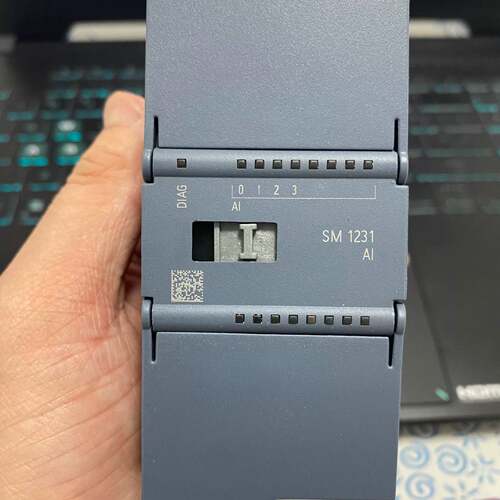 可维修西门子模块 6ES7 231-4HD32-0XB0 ，9议价