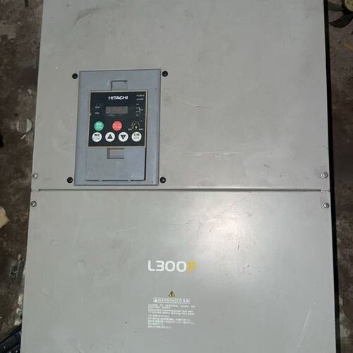 议价日立变频器L300P-900HFE2，90kw（125kw）连接器