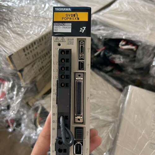 可维修安川驱动器SGD7S-1R6A00A002，正常，成议价