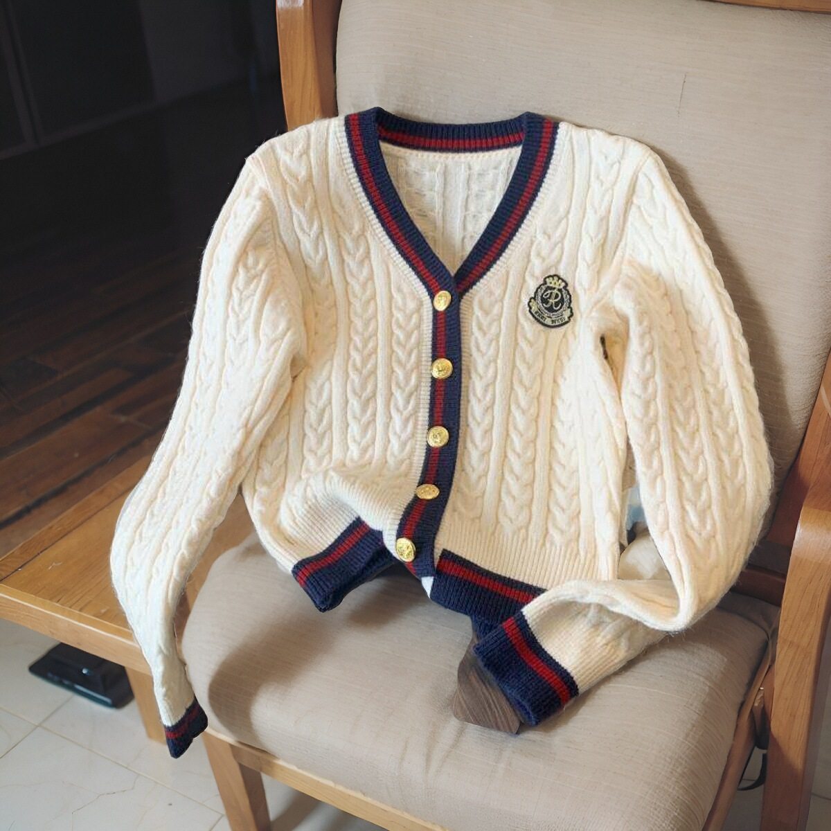 学院风v领毛衣开衫女春秋复古软糯慵懒风短款小个子麻花针织外套,女装/女士精品,毛衣,淘宝优惠券,粉丝福利购,淘宝优惠卷