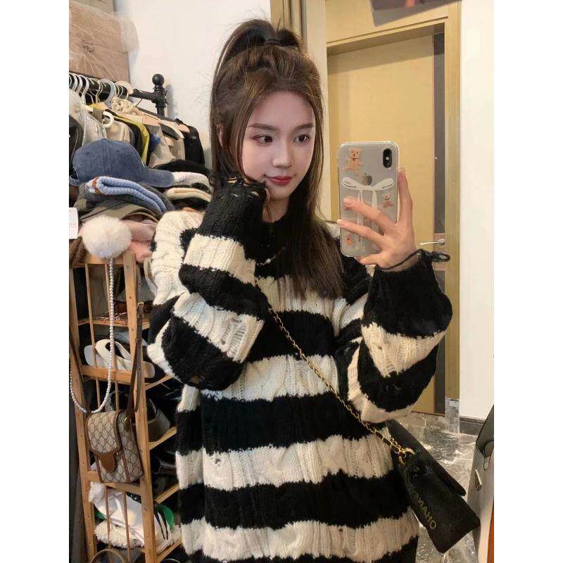 甜酷条纹宽松毛衣女春秋不规则破洞麻花套头中长款针织衫上衣外套