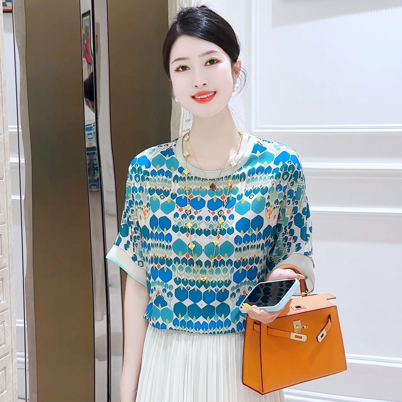 现货 悠悠翠绿~时尚圆领百搭宽松蓝绿色印花T恤洋气上衣2025夏新