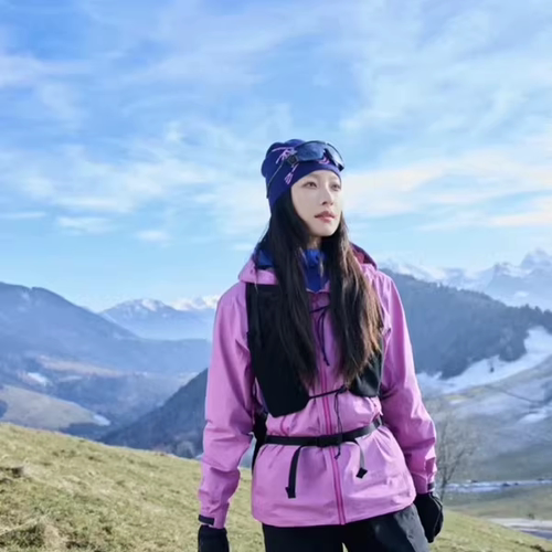 明星同款户外春秋季单层冲锋衣女硬壳防水压胶高端登山夹克外套男