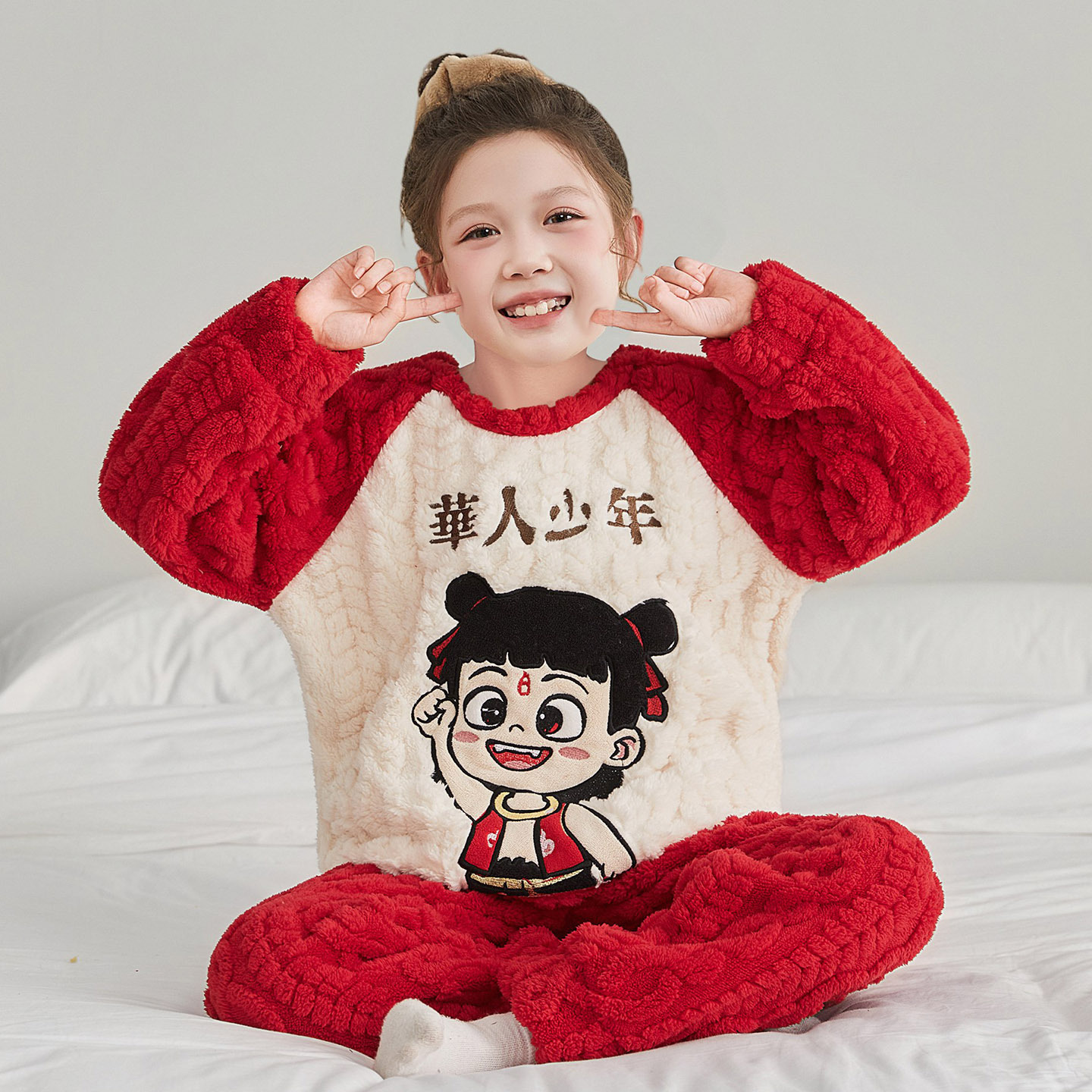 珊瑚绒法兰绒2026新款哪吒儿童可爱女童睡衣睡裤冬季加厚款保暖款