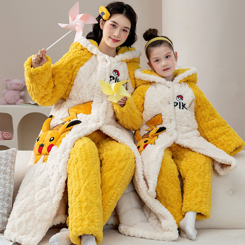 皮卡丘女童睡衣2026冬新款大童女孩保暖三层夹棉珊瑚绒母女亲子装