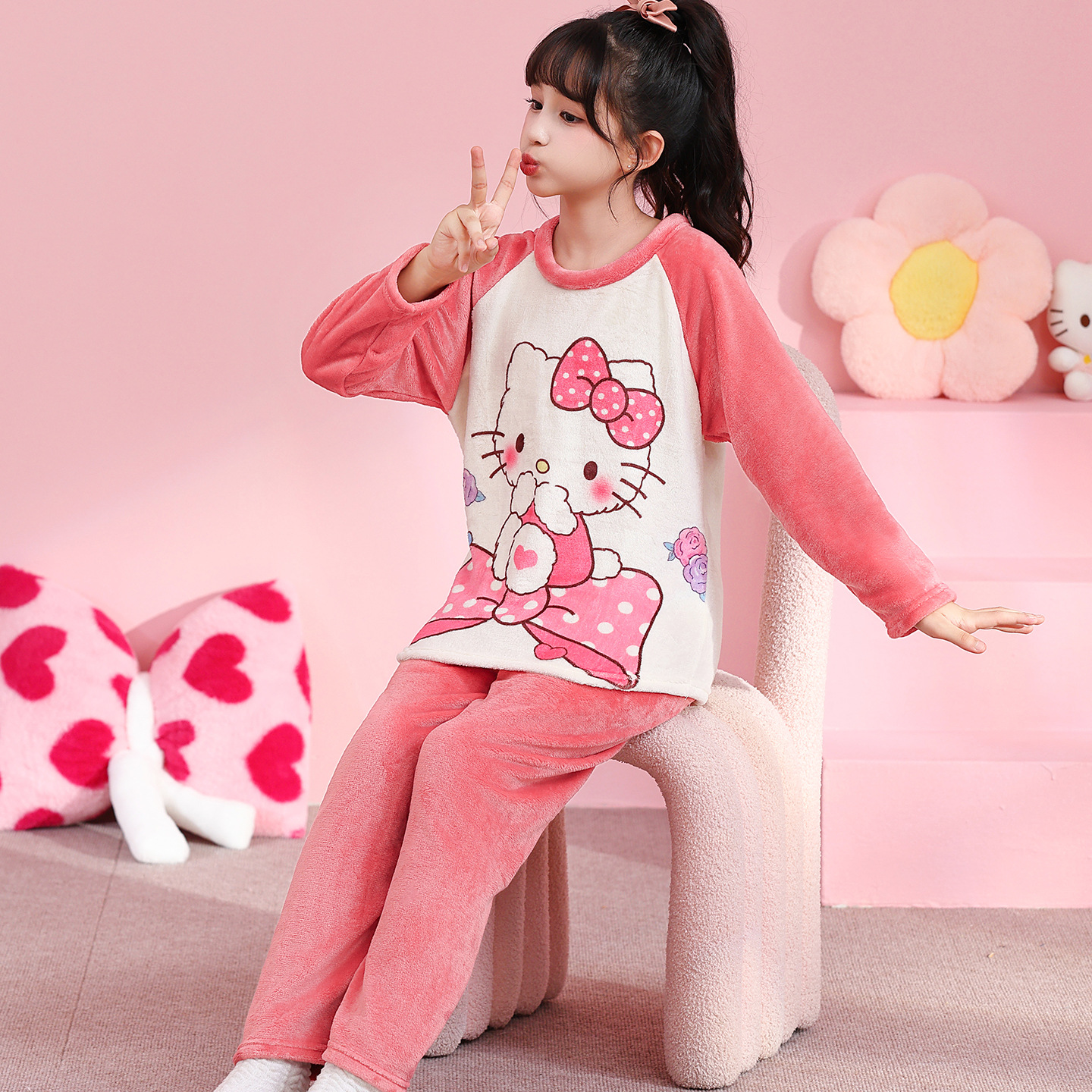 小女孩秋冬季儿童睡衣睡裤短毛绒家居服套装凯蒂猫卡通HelloKitty