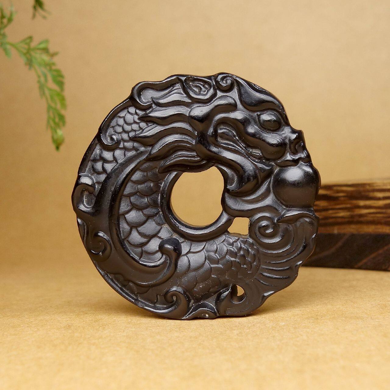 天然正品保真新疆和田玉墨玉黑羊脂鱼化龙吊坠玉佩手工雕刻复古款