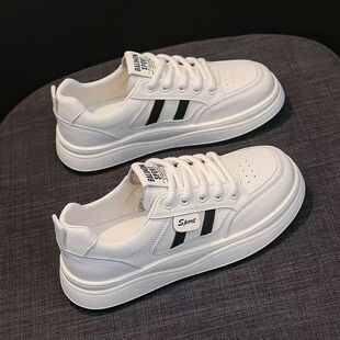 鞋子女2026新款春季爆款百搭厚底平底小白鞋女学生休闲运动板鞋女