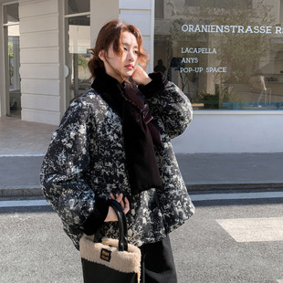 罗芬 故事面料女装官方实拍黑色复古印花羽绒服女2025冬季新款韩