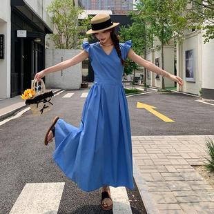 v領(lǐng)藍(lán)色連衣裙女夏季 羅芬 故事面料女裝 官方實(shí)拍飛飛袖 百搭后背蝴