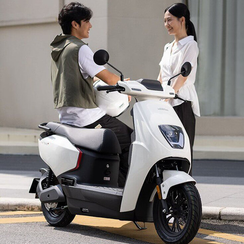 五羊本田电摩UBE+特价10台7.8折