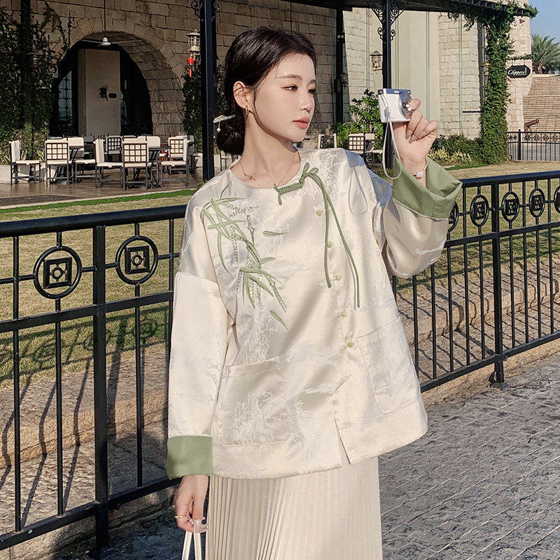 24新款上市2023年春季优质精品甩卖春款现货2425外套缎面百褶裙子
