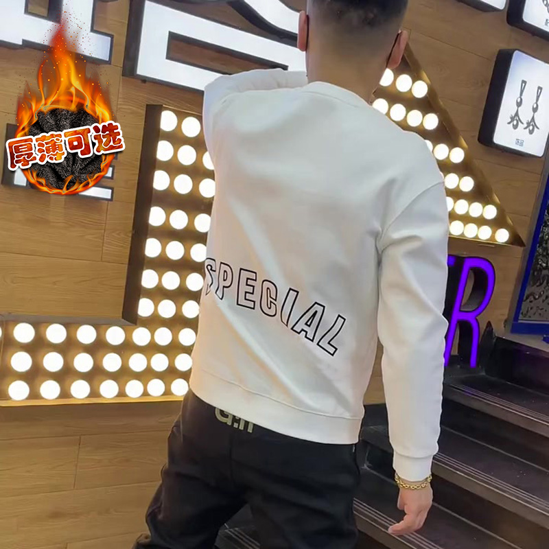 精神小伙字母印花卫衣t恤男青年