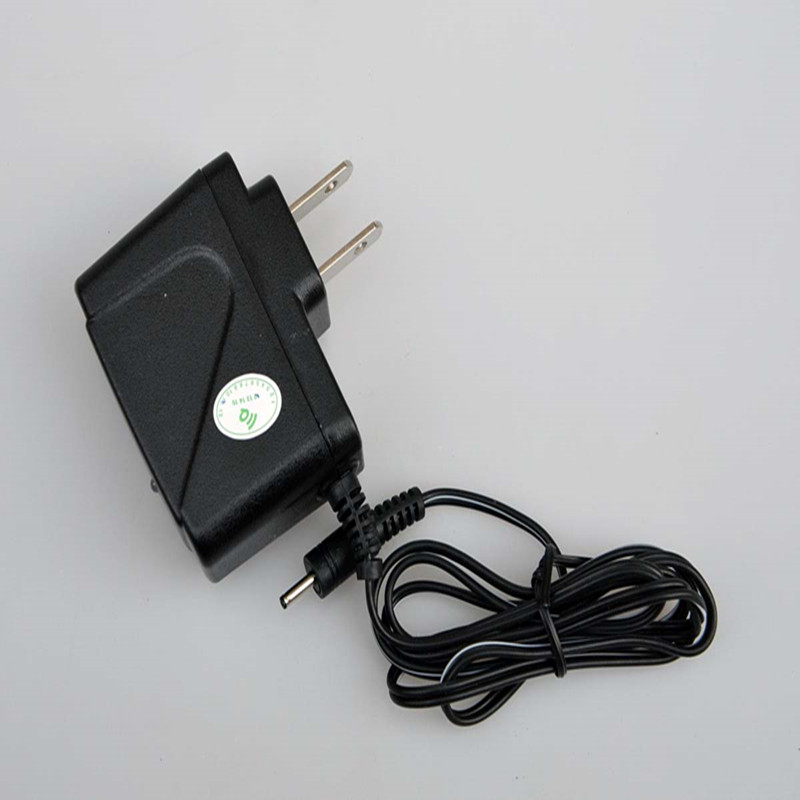 QUANSHENG泉盛TM-800 TM-850 TM-810 TR-990对讲机充电器12v