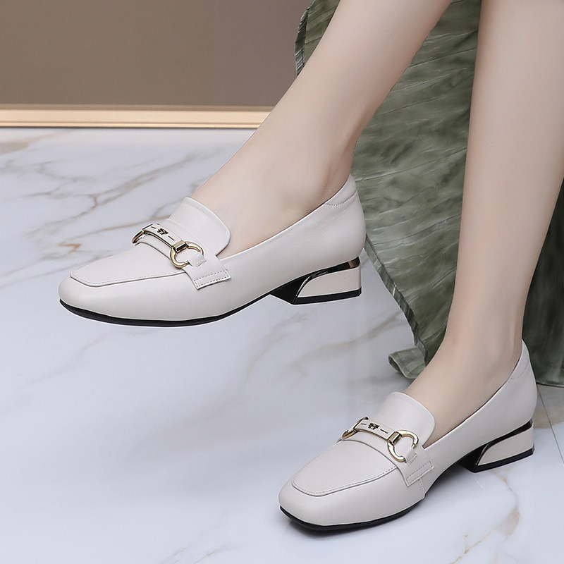 小码女鞋313233真皮妈妈鞋软底舒适中老年人休闲皮鞋软皮单鞋粗跟