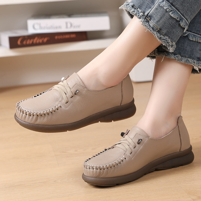 时装妈妈鞋中老年休闲软底单鞋软皮舒适防滑女士皮鞋真皮大码女鞋