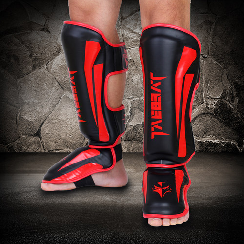 儿童自由搏击格斗连膝护脚背泰拳