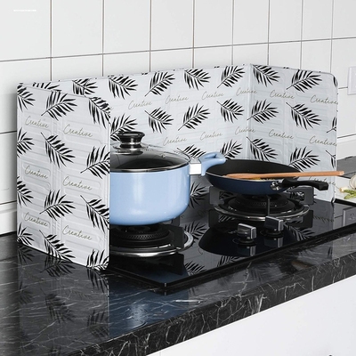 家用炒菜隔油挡油板铝箔隔热板创意厨房用品煤气灶台防溅油烟挡板