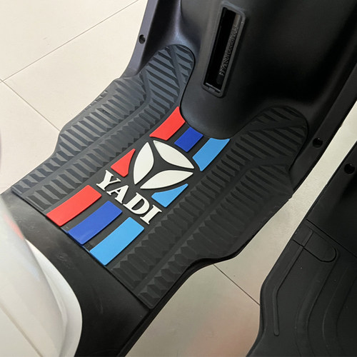 雅迪DE3电动车橡胶脚垫