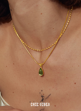 Chic Vibes 高级感~水滴形设计轻奢高级感复古湖绿色项链