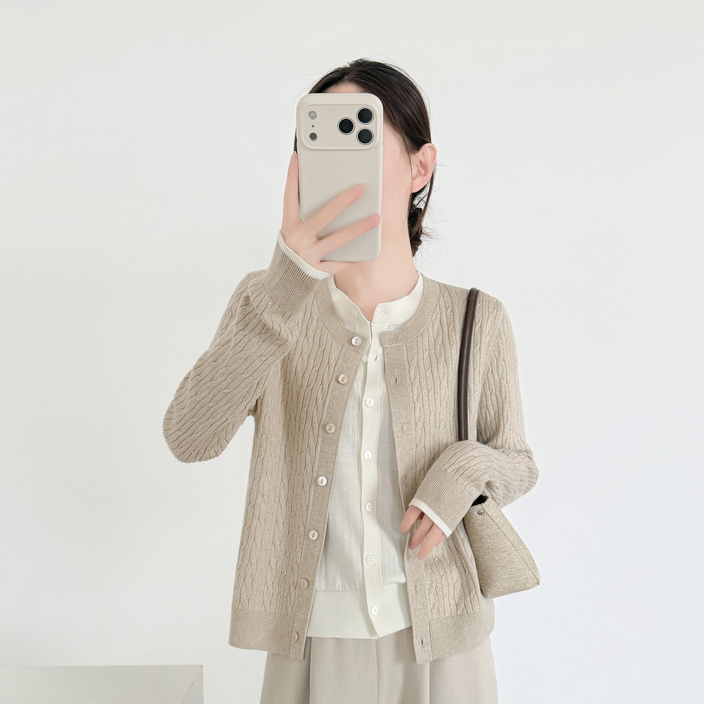 复古麻花假两件针织开衫女款2026新款秋季高级感显瘦圆领毛衣外套