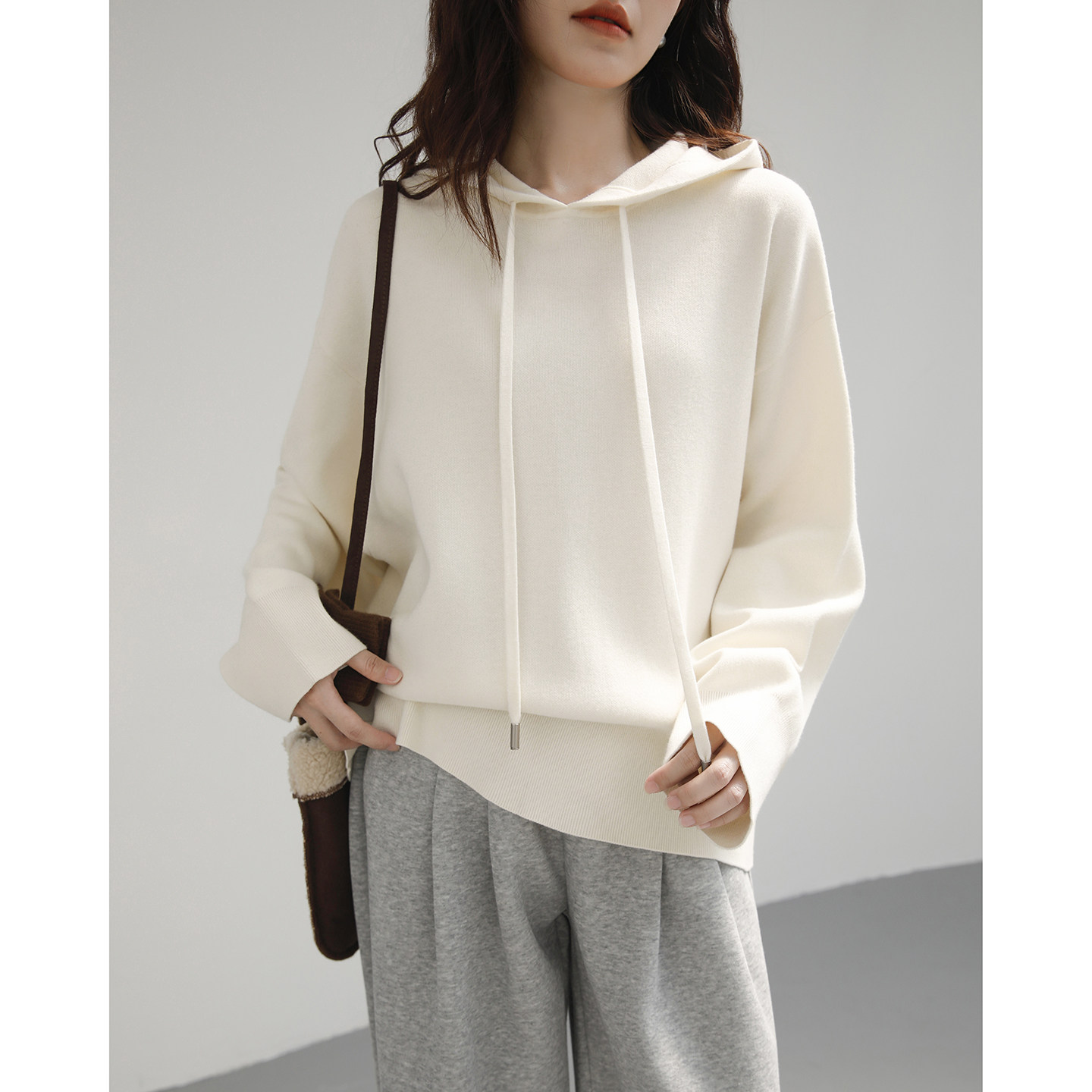 白色连帽毛衣女士2025新款慵懒高级感可机洗羊毛帽衫针织打衫秋冬,女装/女士精品,毛针织衫,淘宝优惠券,粉丝福利购,淘宝优惠卷