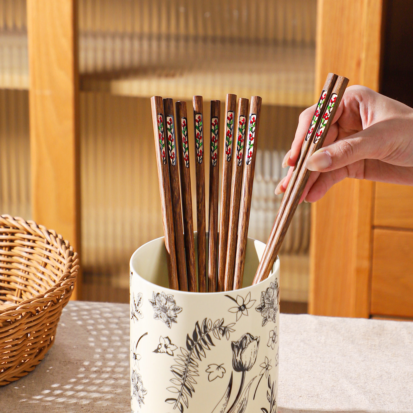 舍里中式鸡翅木筷子家用防霉防滑高档实木筷5双装一人一筷分餐筷