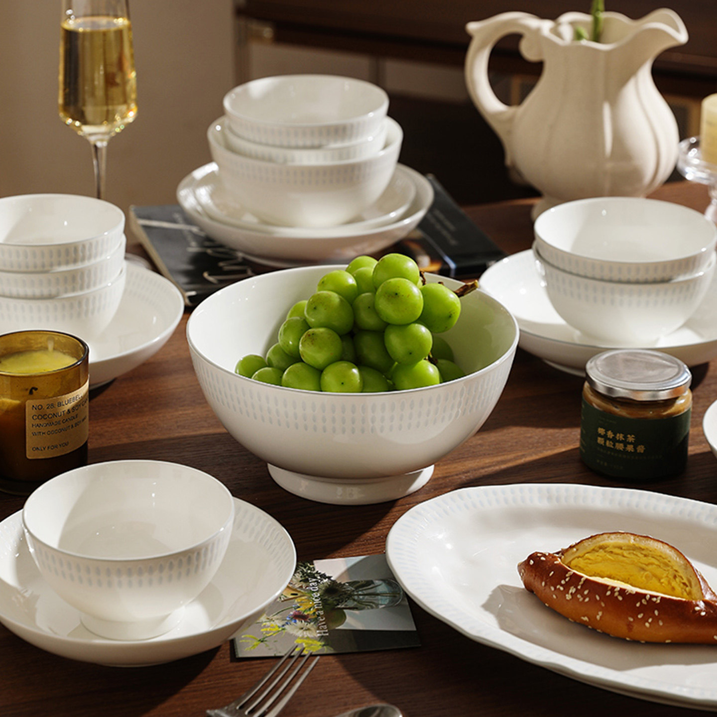 舍里高级感陶瓷碗碟套装家用简约餐具碗盘组合釉下彩米饭碗餐盘