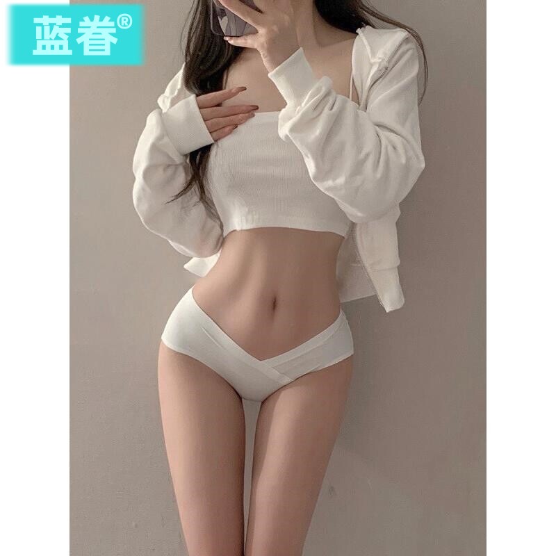 日系纯色牛奶裸肤感内裤女低腰交叉显高无痕包臀三角裤女冰丝凉感