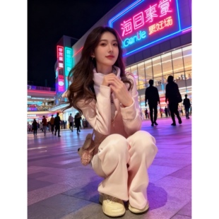 女早秋2025新款 套装 气质两件套 鱼骨粉色运动秋季 轻奢显瘦甜美秋季