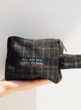 Heymen黑门 每早晨都是新的 原创毛呢收纳包化妆包旅行便携洗漱包