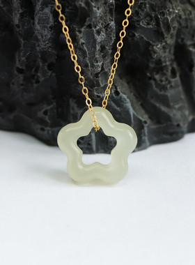 天然和田玉晴水五角星吊坠S925银项链珠宝精致镂空锁骨链和田玉珠