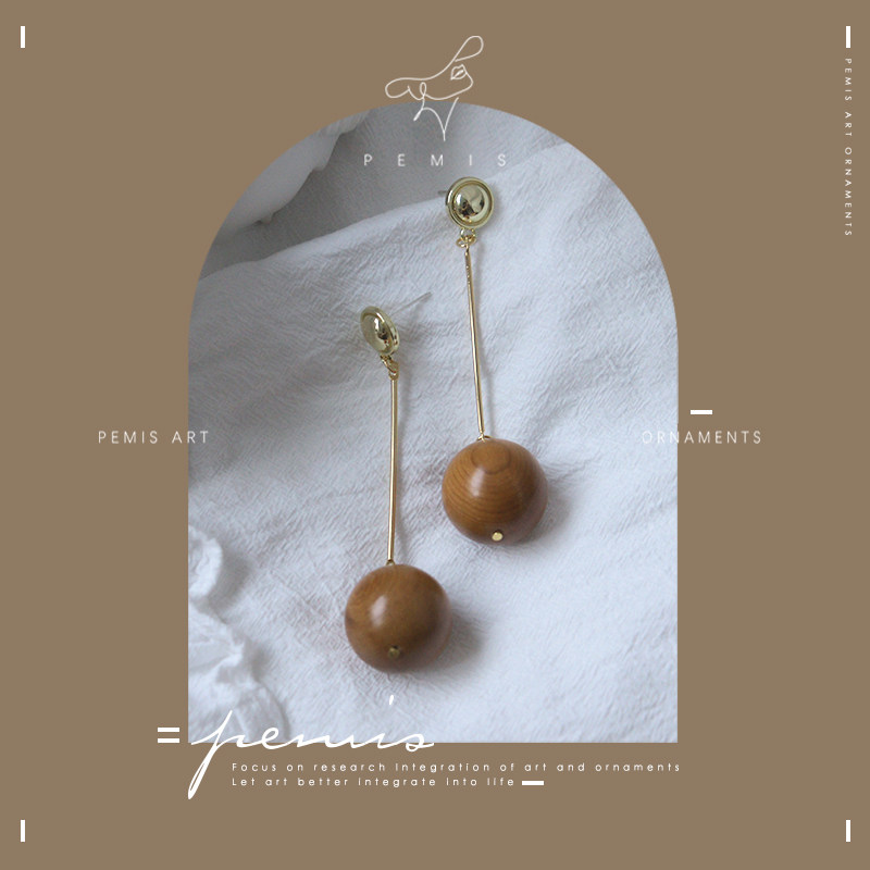 璞小姐复古时尚檀木质夸张耳饰