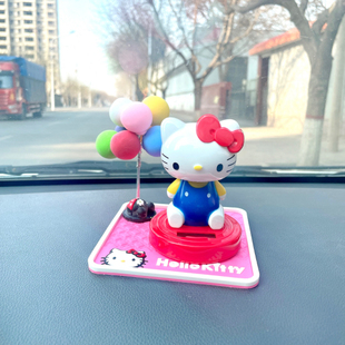 车载hellokitty 小猫摆件太阳能摇头点头i简约小清新汽车摆件公仔