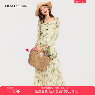 一电影一时装春季新款长款连衣裙碎花褶皱压褶中长款长袖聚会女士