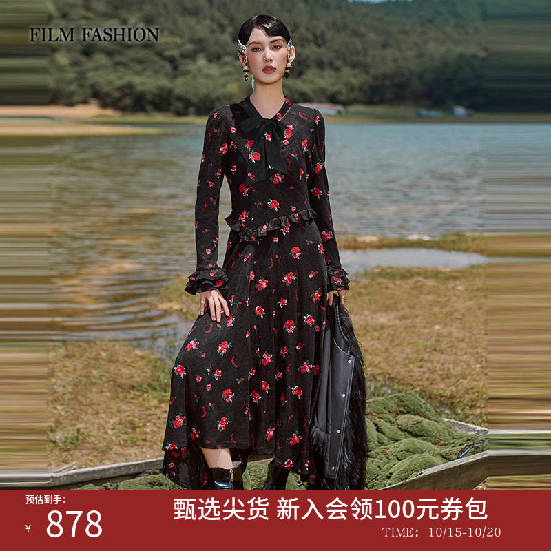 一电影一时装冬季新款长袖绣花绵羊毛连衣裙复古花卉出游度假女士