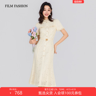 一电影一时装2026夏季新款蕾丝短袖连衣裙中长款收腰度假休闲女士