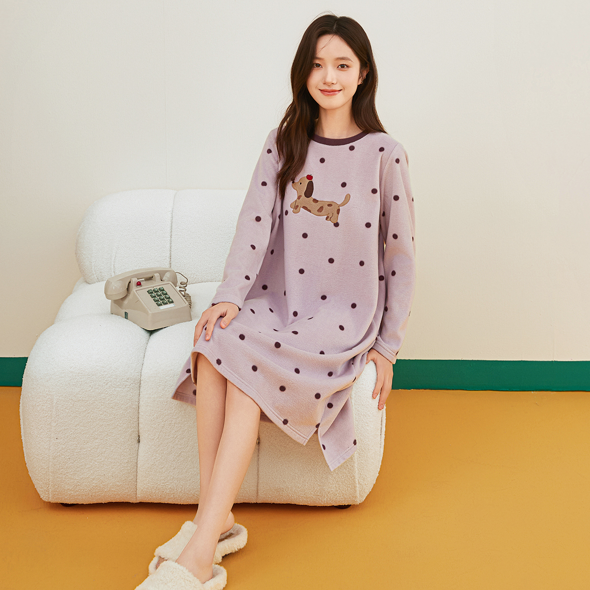 顶瓜瓜摇粒绒长袖睡裙女士秋冬季加绒居服可爱绣花可外穿睡衣单件