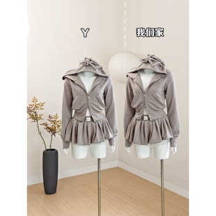 两件套装 外套褶皱短裤 早春穿搭 开衫 韩系卡其色蝴蝶结连帽卫衣短款
