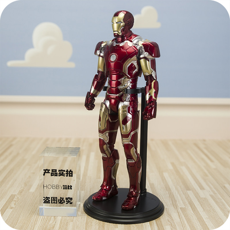 真人版复仇者联盟手办模型钢铁侠