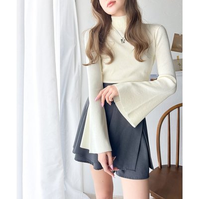 Classical Elf 女士高领喇叭袖针织衫 ce1050237