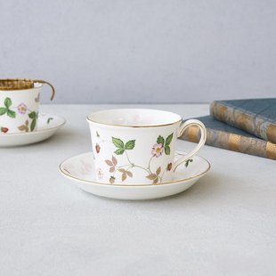 Pastel 日本Wedgwood Strawberry Wild 茶杯&茶托 威基伍德