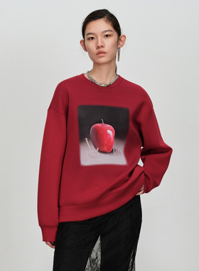 uti尤缇2026春季新款 正红色空气层料宽松休闲卫衣女UL120102013