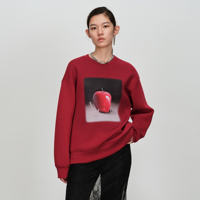 uti尤缇2026春季新款 正红色空气层料宽松休闲卫衣女UL120102013