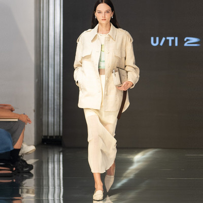 uti尤缇2026春季新款肌理感微透针织半身长裙女毛织裙UL151131691