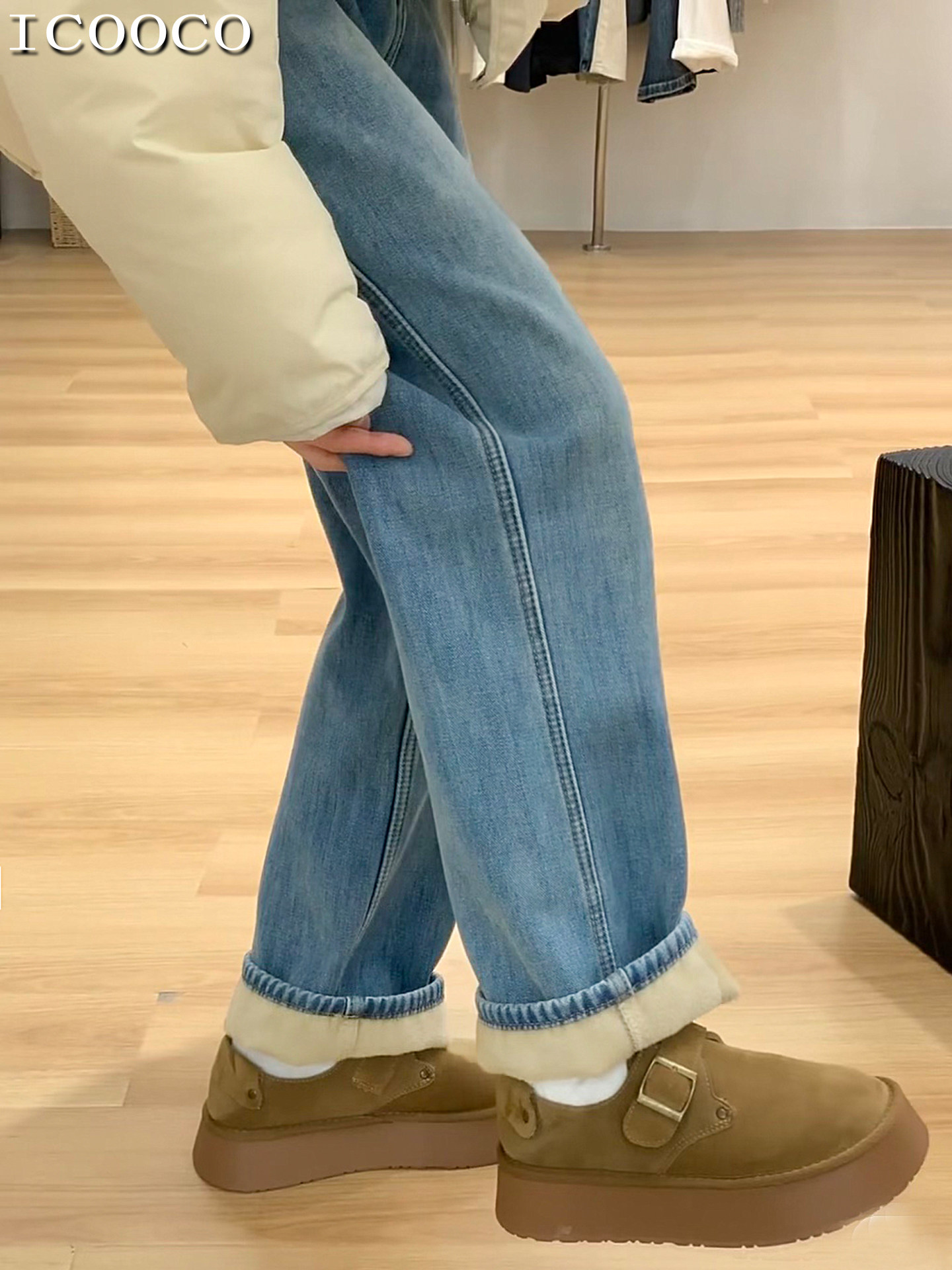 Fleece-lined and thickened high-waist slim straight jeans for women, 2025 autumn and winter, loose and slimming, versatile wide-leg long pants