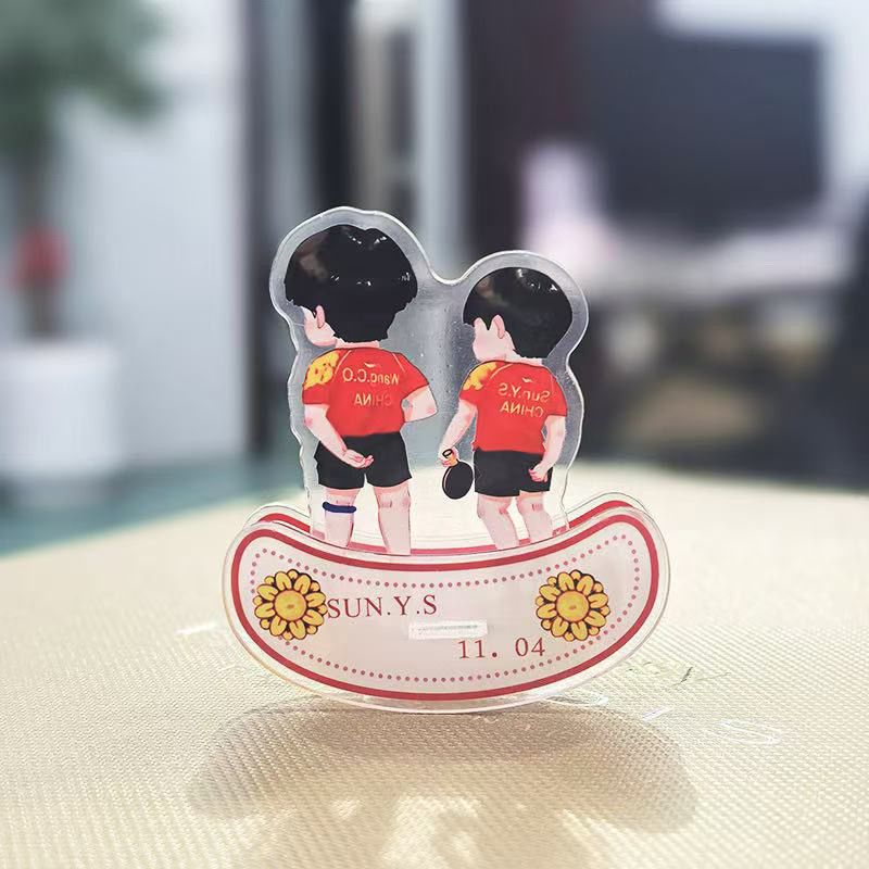 孙颖莎莎头组合王楚周边桌面摆件摇摇亚克力高颜值双面朋友立牌