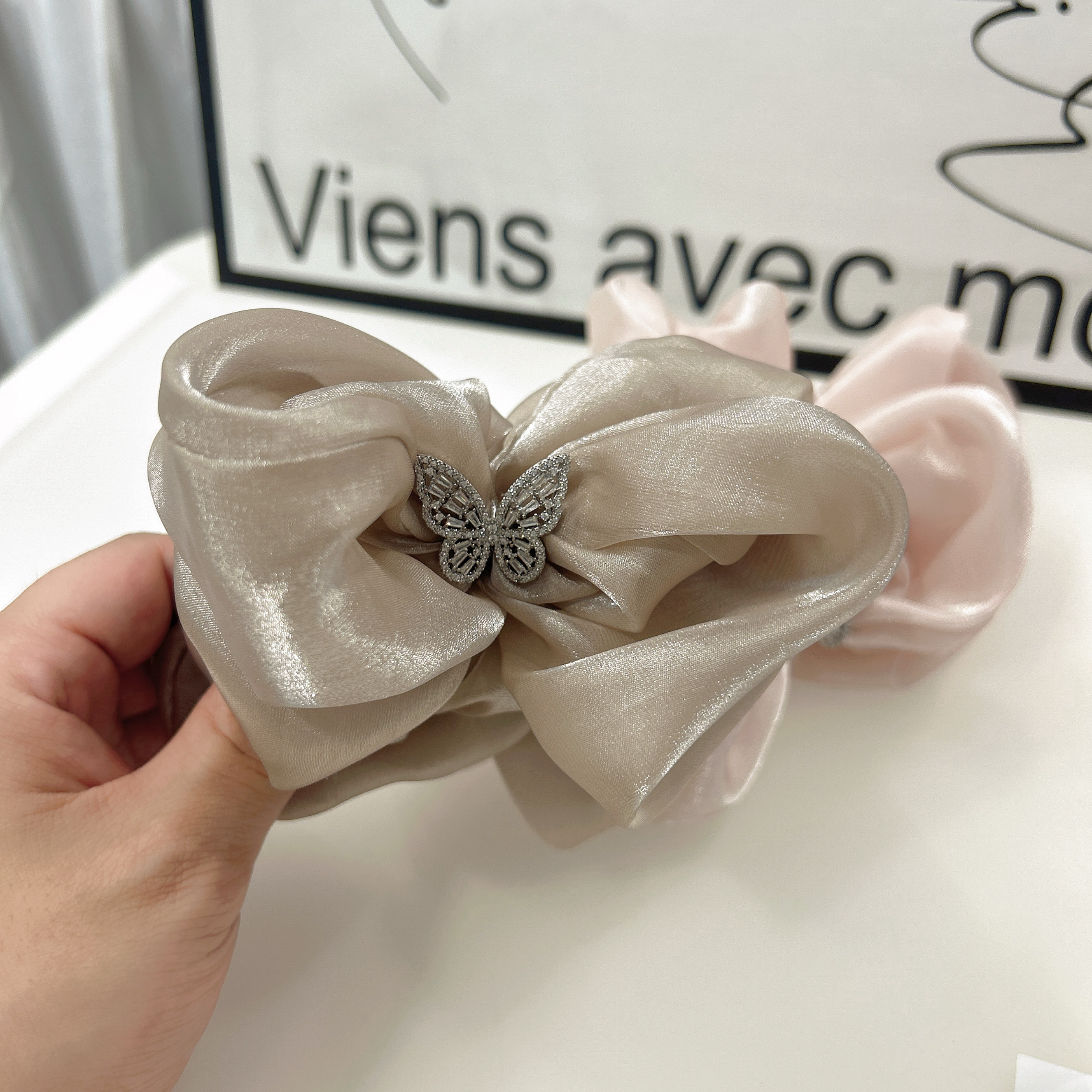 CHIC JEWELRY韩国正品新款实拍发圈女甜美可爱发饰大肠圈LUCE蝴蝶