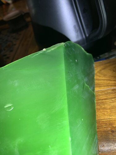 俄罗斯碧玉7号矿巴碧原石菠菜绿鸭蛋青大量供应边角料切片镯子料