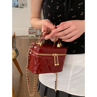 小香风红色手提包包女2026新款潮春季时尚菱格链条包斜挎水桶包